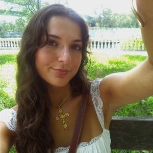 Meet your Posher, Lily